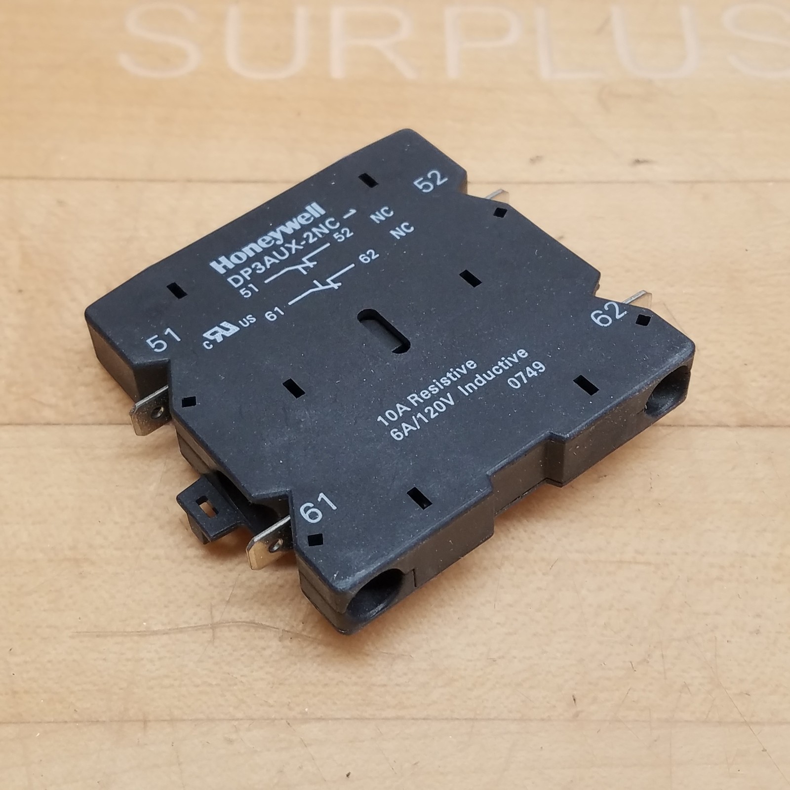 Honeywell DP3AUX-2NC Snap-on Auxiliary Switch For 20A to 90A - NEW