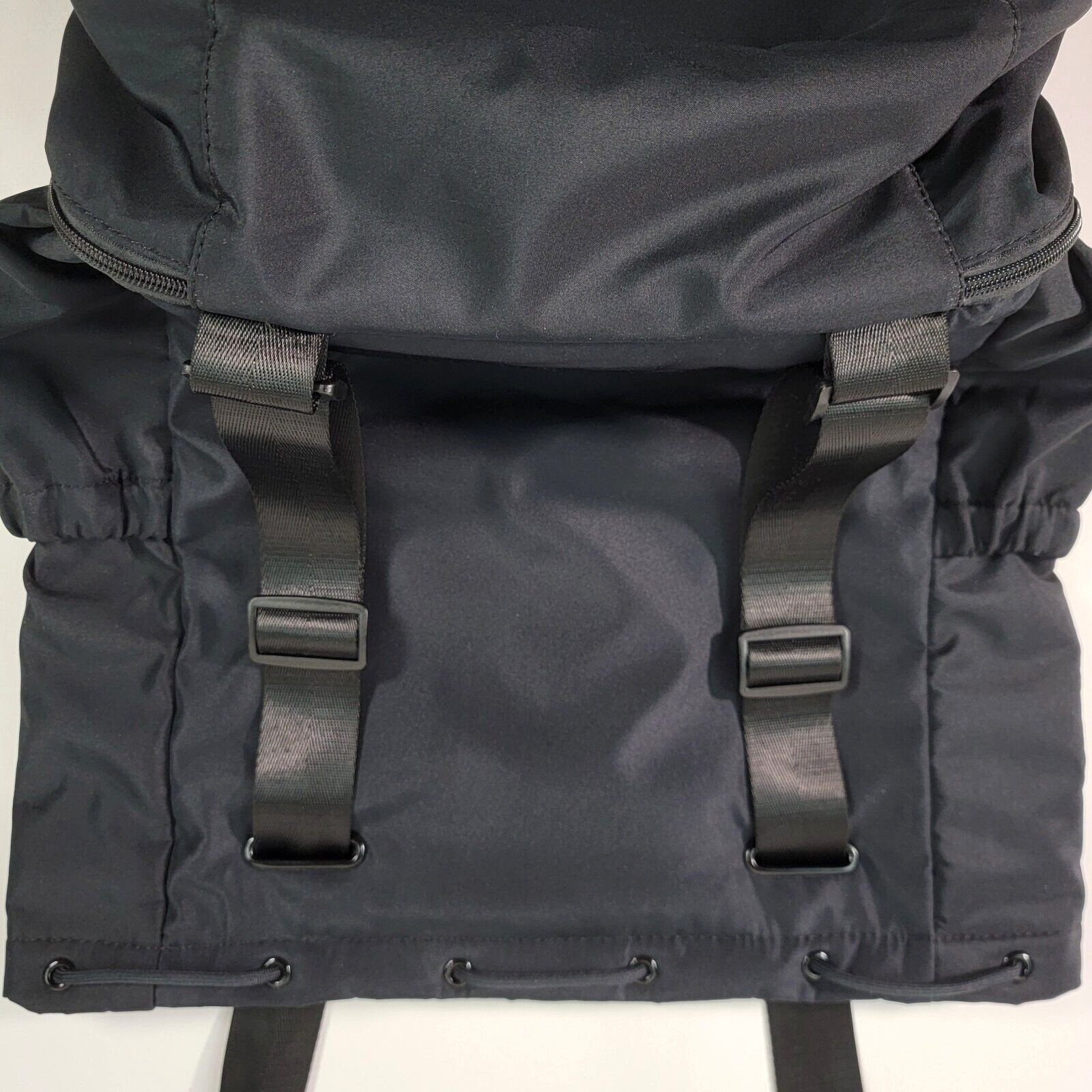 Beyond Yoga Black Convertible Gym Bag Zippered Compartment Drawstring