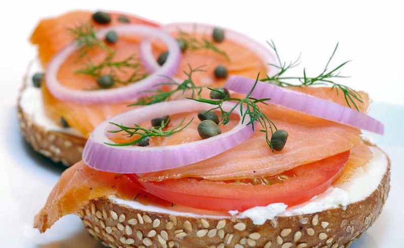 Fresh New York CITY 18/ Bagels 6 Plain 6 Everything 6 Sesame
