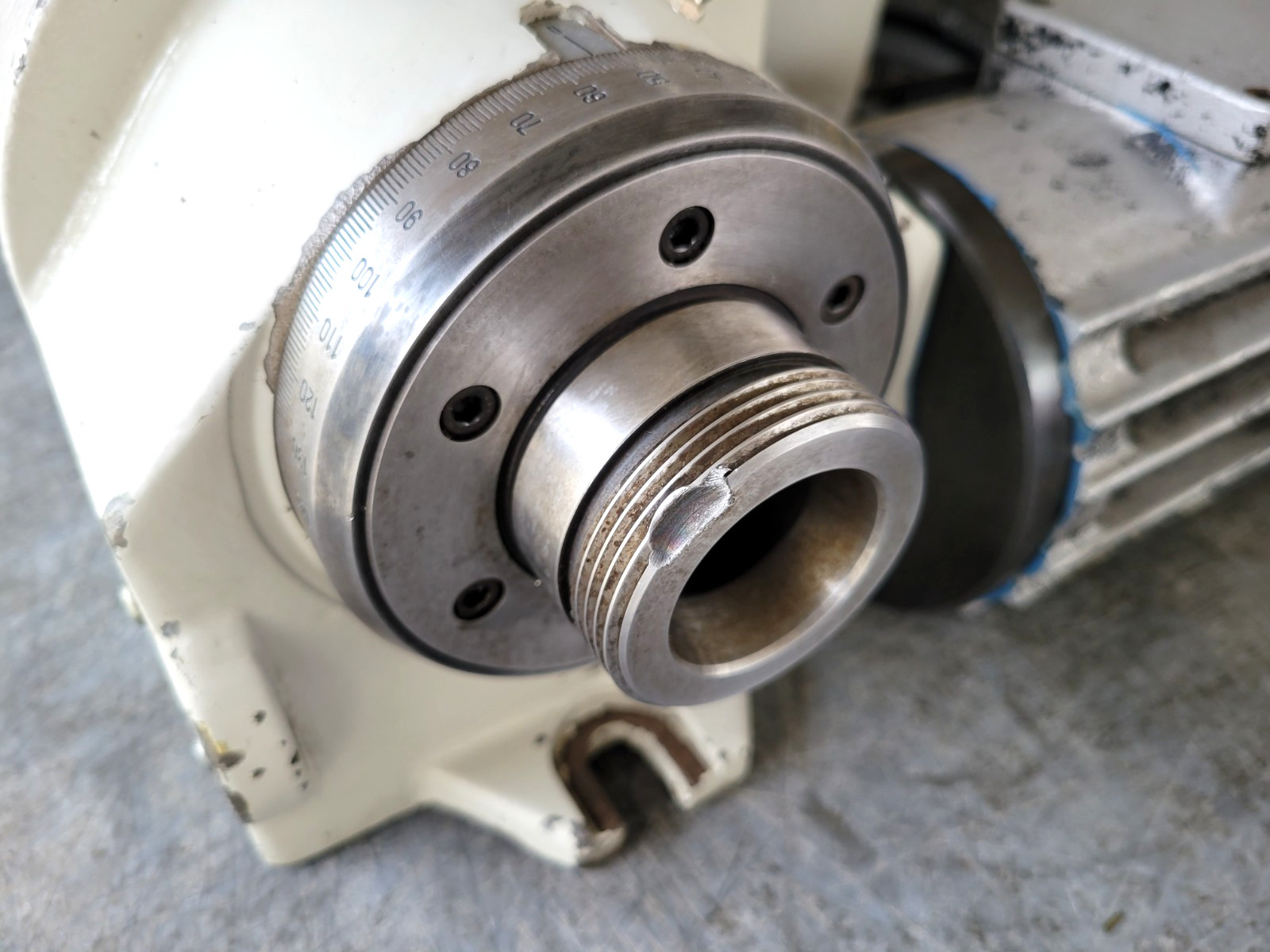 YUASA SUDX-5C-01 ROTARY INDEXER W/ UDNC-100 CONTROLLER
