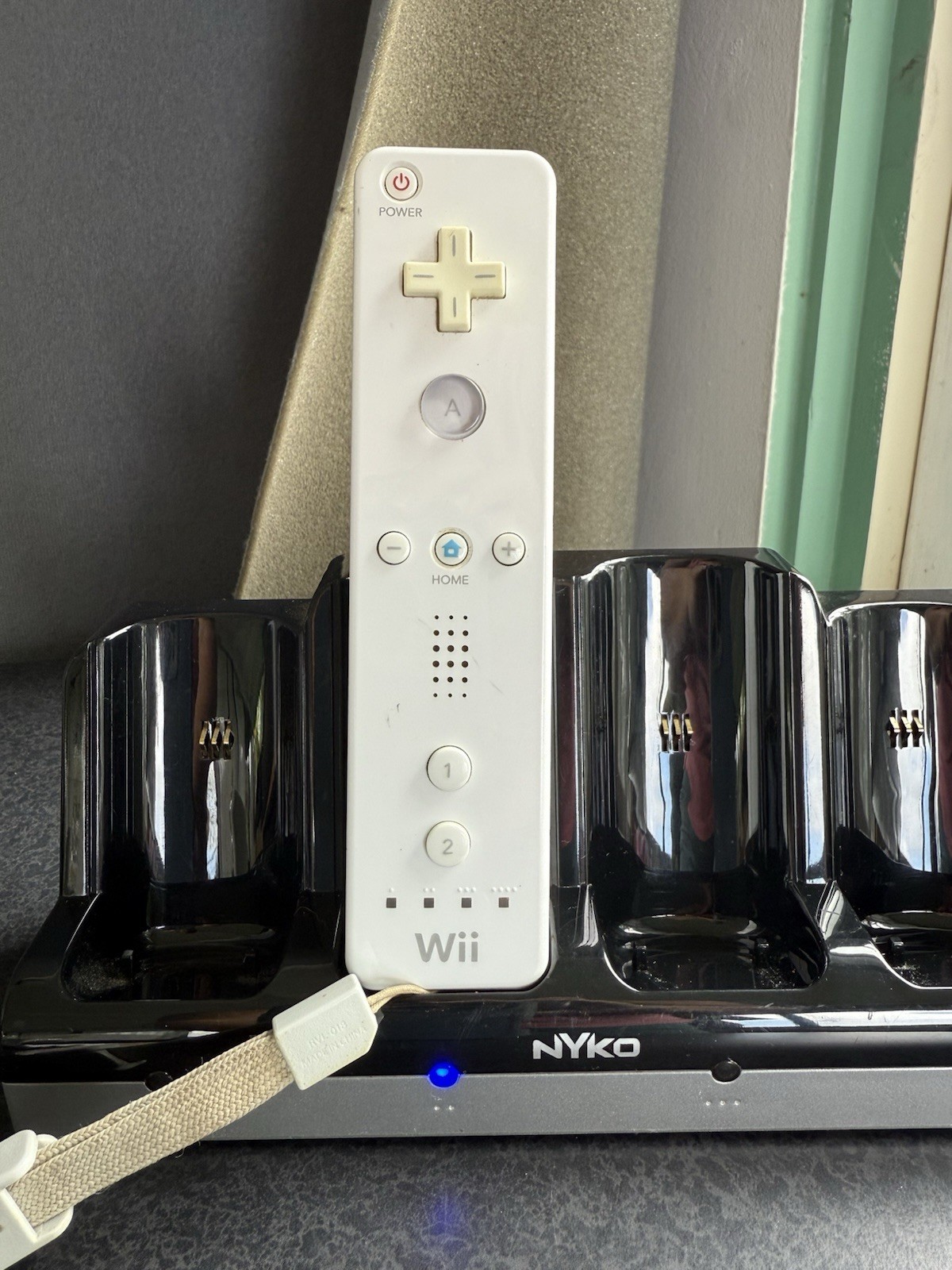 Wii Nyko Controller Charge Station Quad 87122-A50 Black Dock 4 Controller READ
