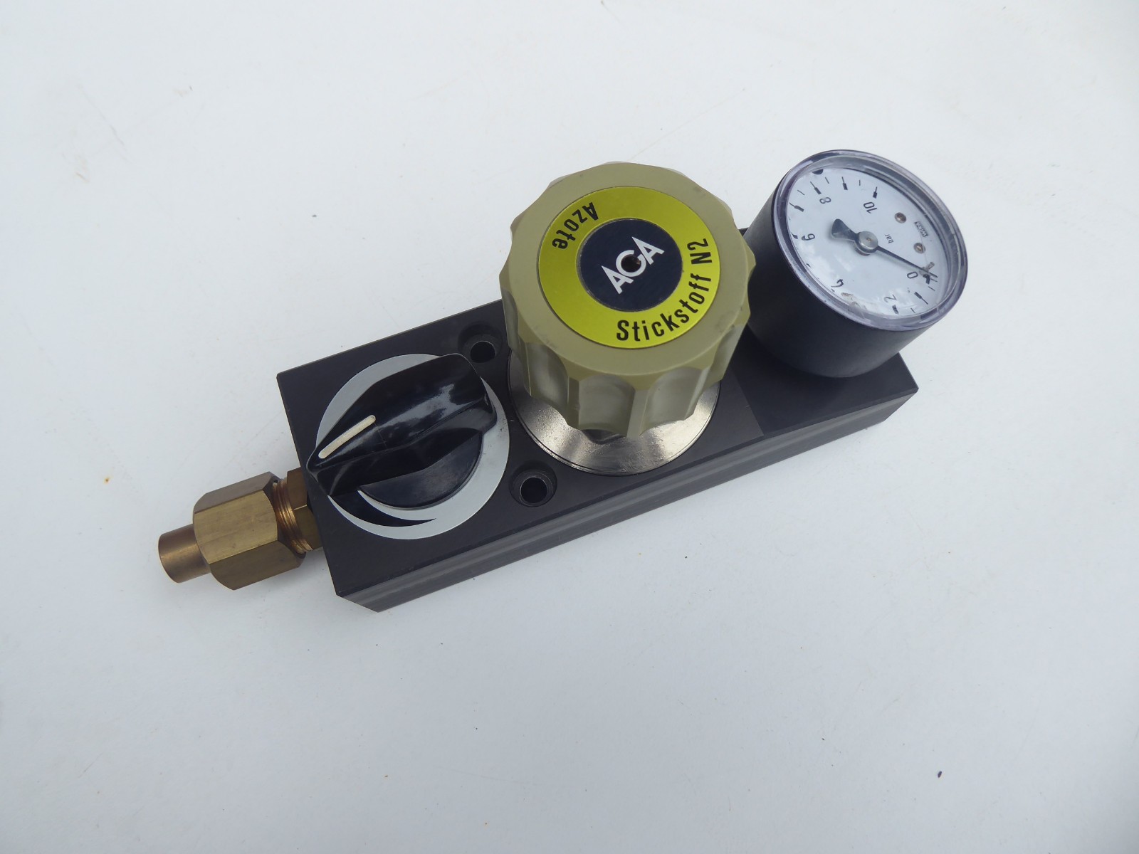 Nitrogen Pressure Gauge Pressure Regulator AGA with Twist Lock for Mounting NEW