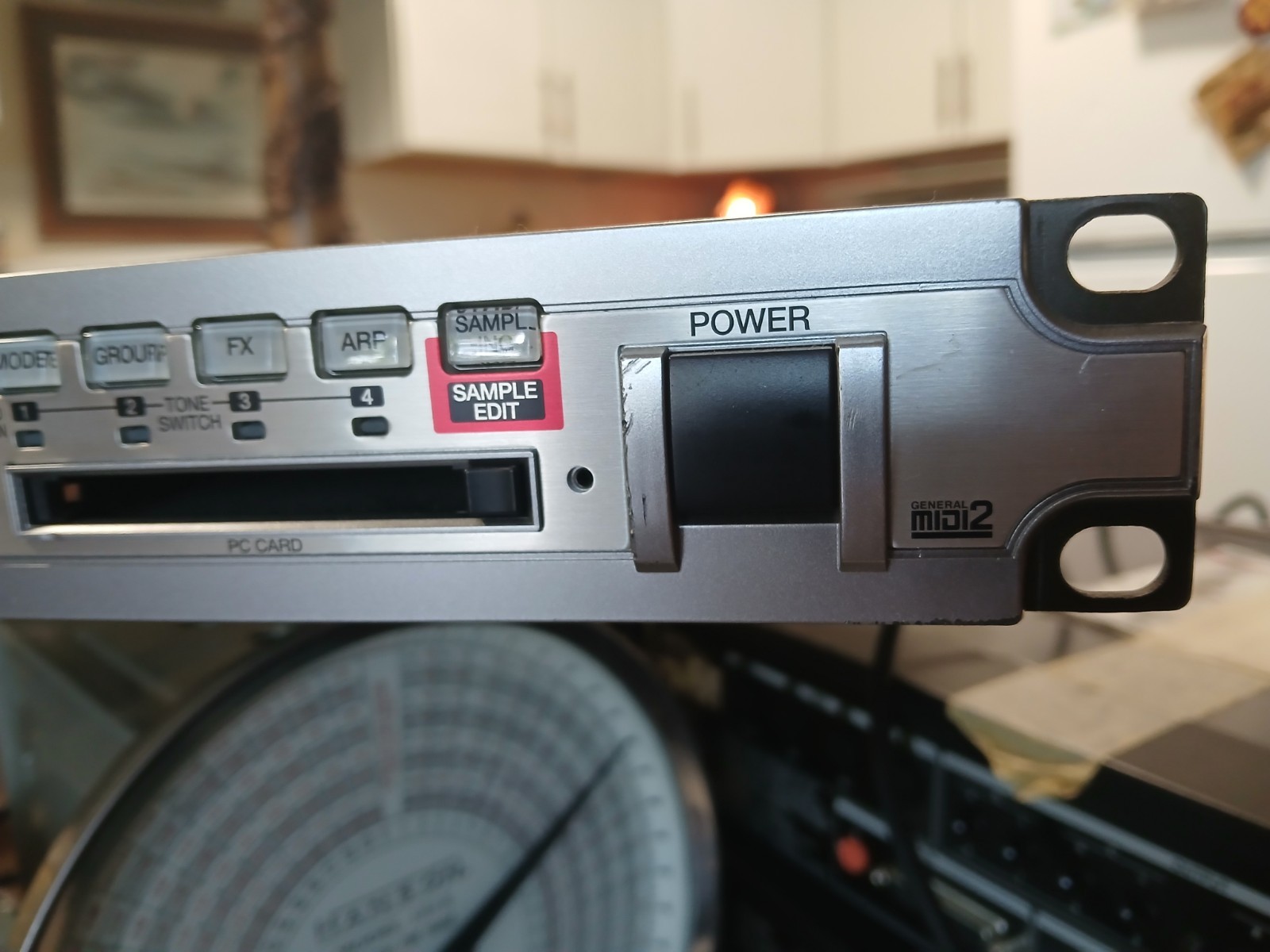 ROLAND FANTOM XR