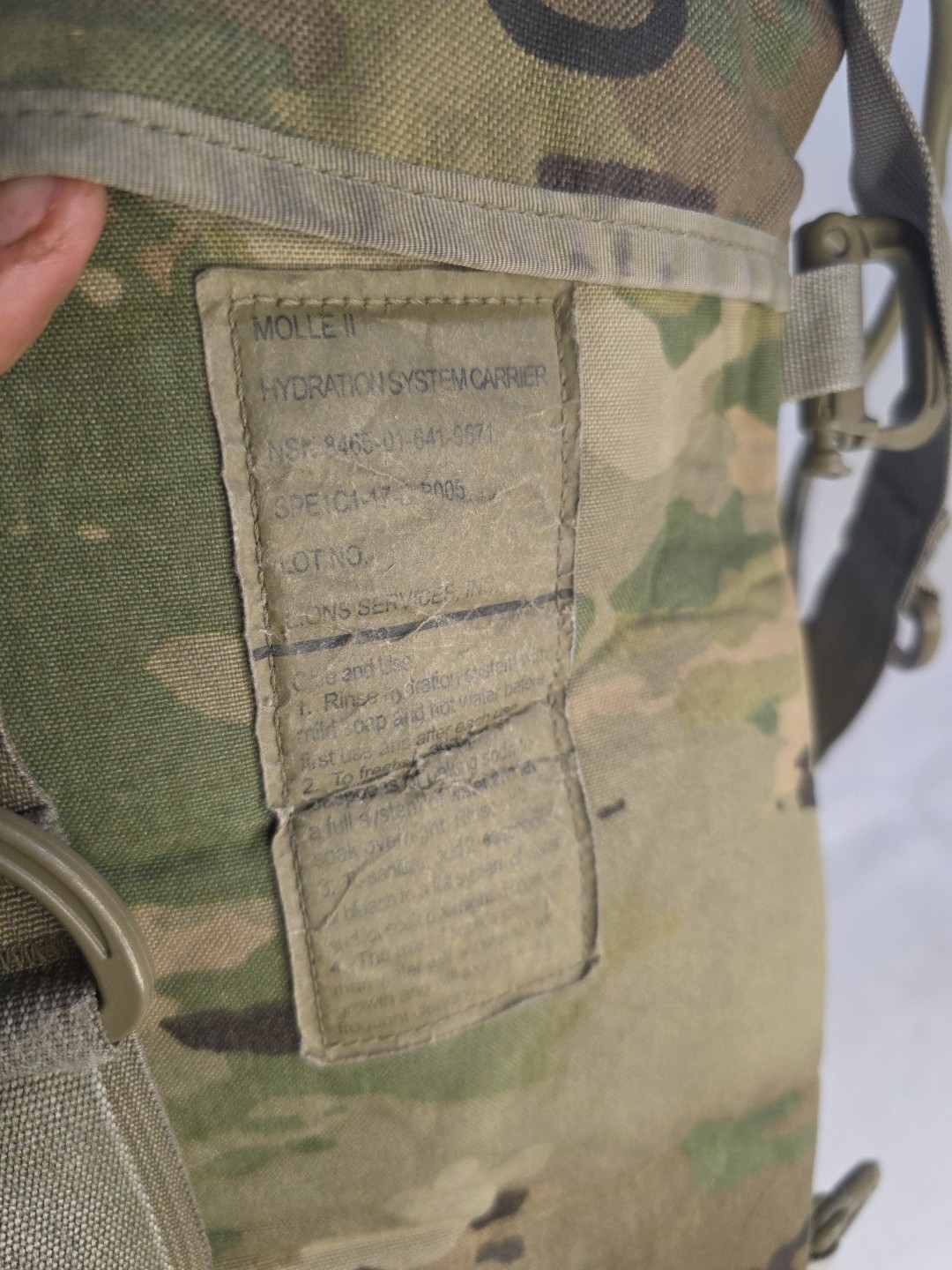 Military Multicam Molle II Hydration System Carrier Pack w/ Bladder