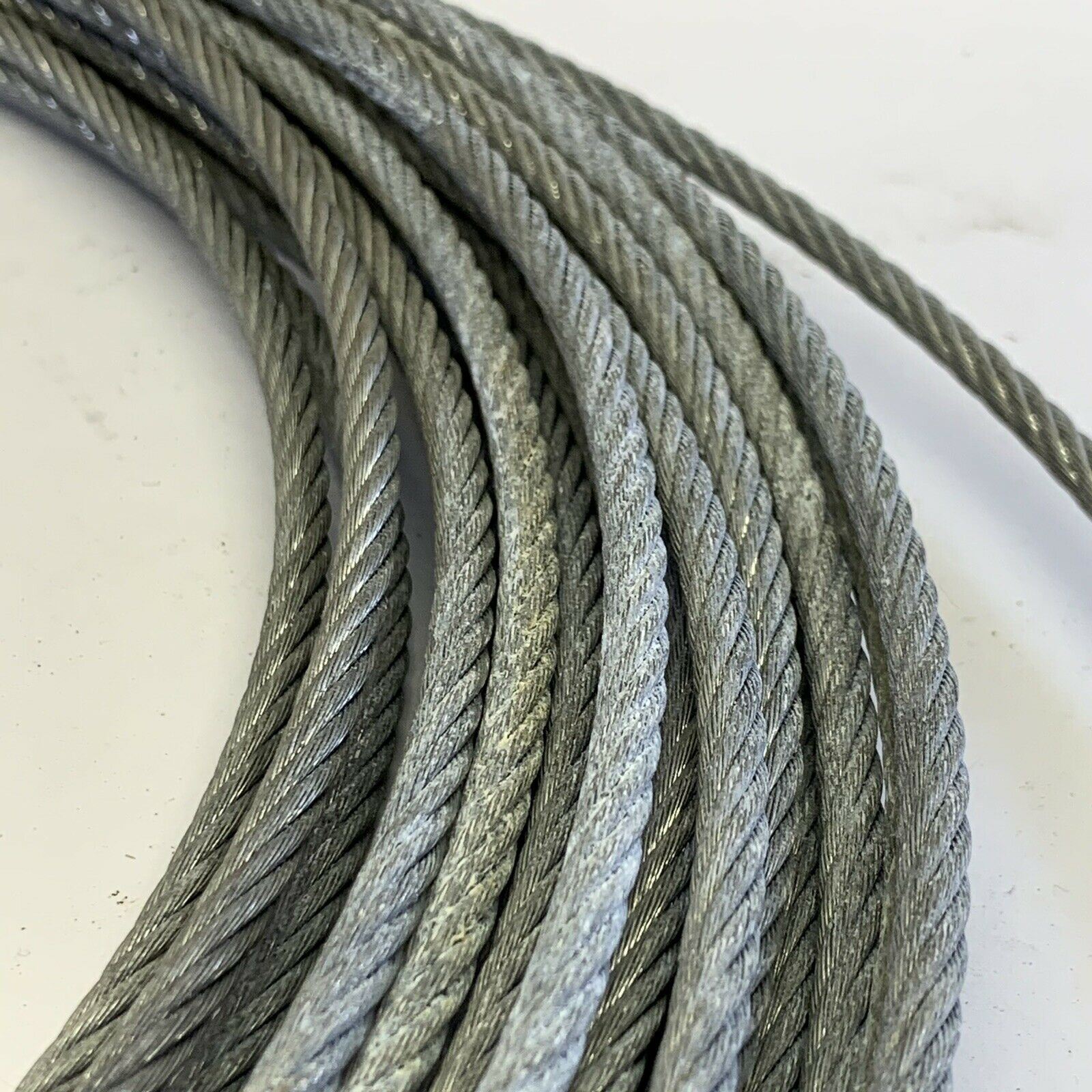 Lay Wire Perimeter Grounded Security Cable with 15 Stakes