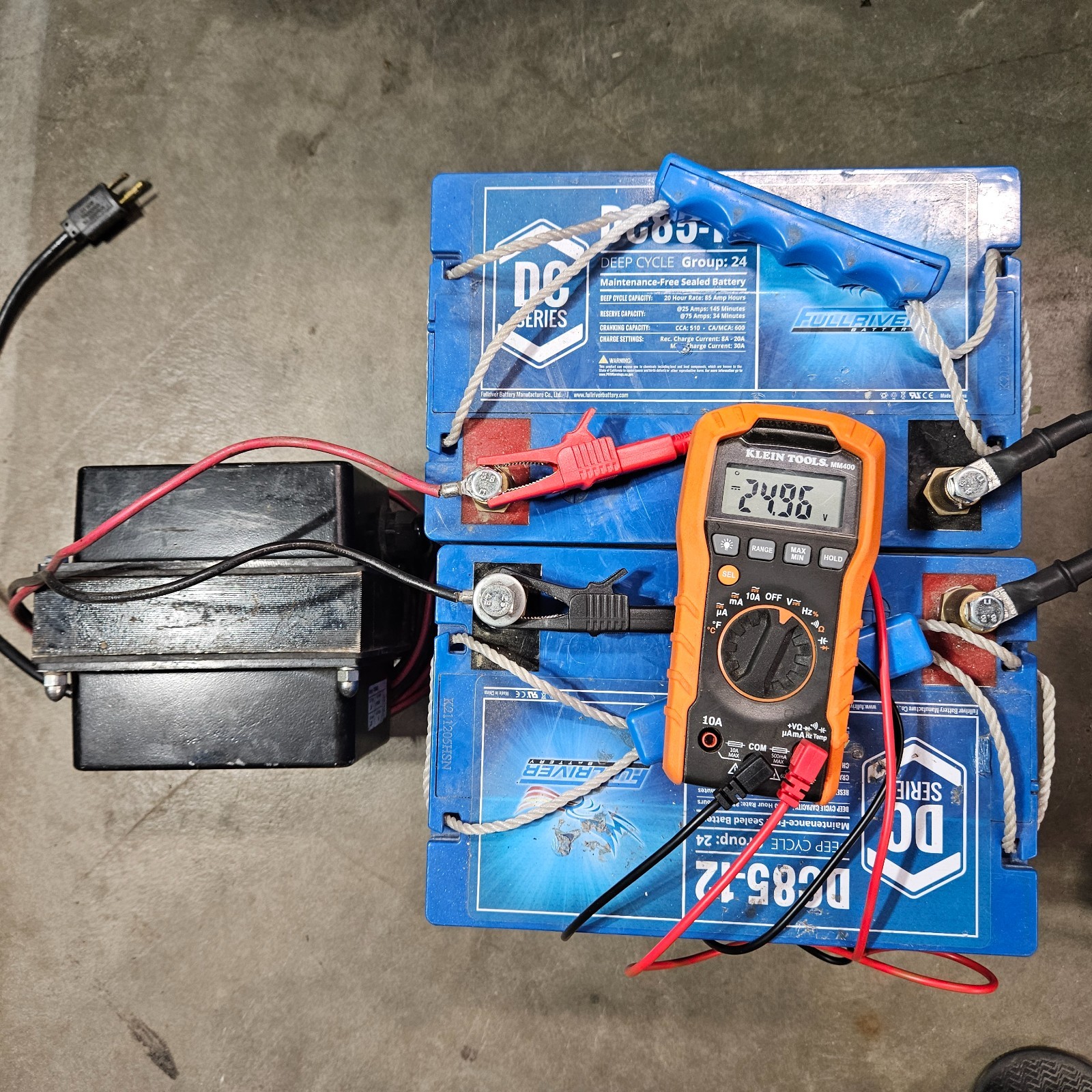 JLG CHARGER, BATTERY 24 V 25A OB2425