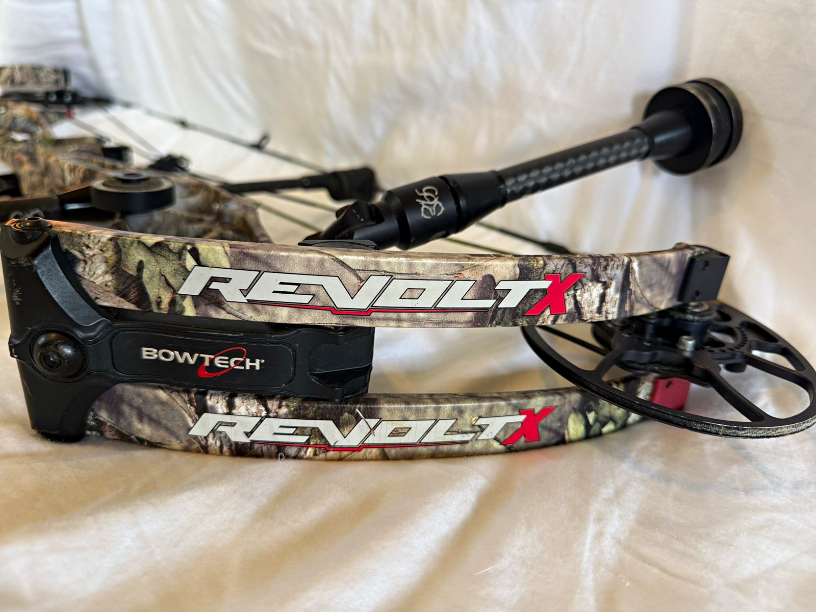 Bowtech Revolt X Compound Bow Camo/Black w/ QAD Arrow Rest & Sight