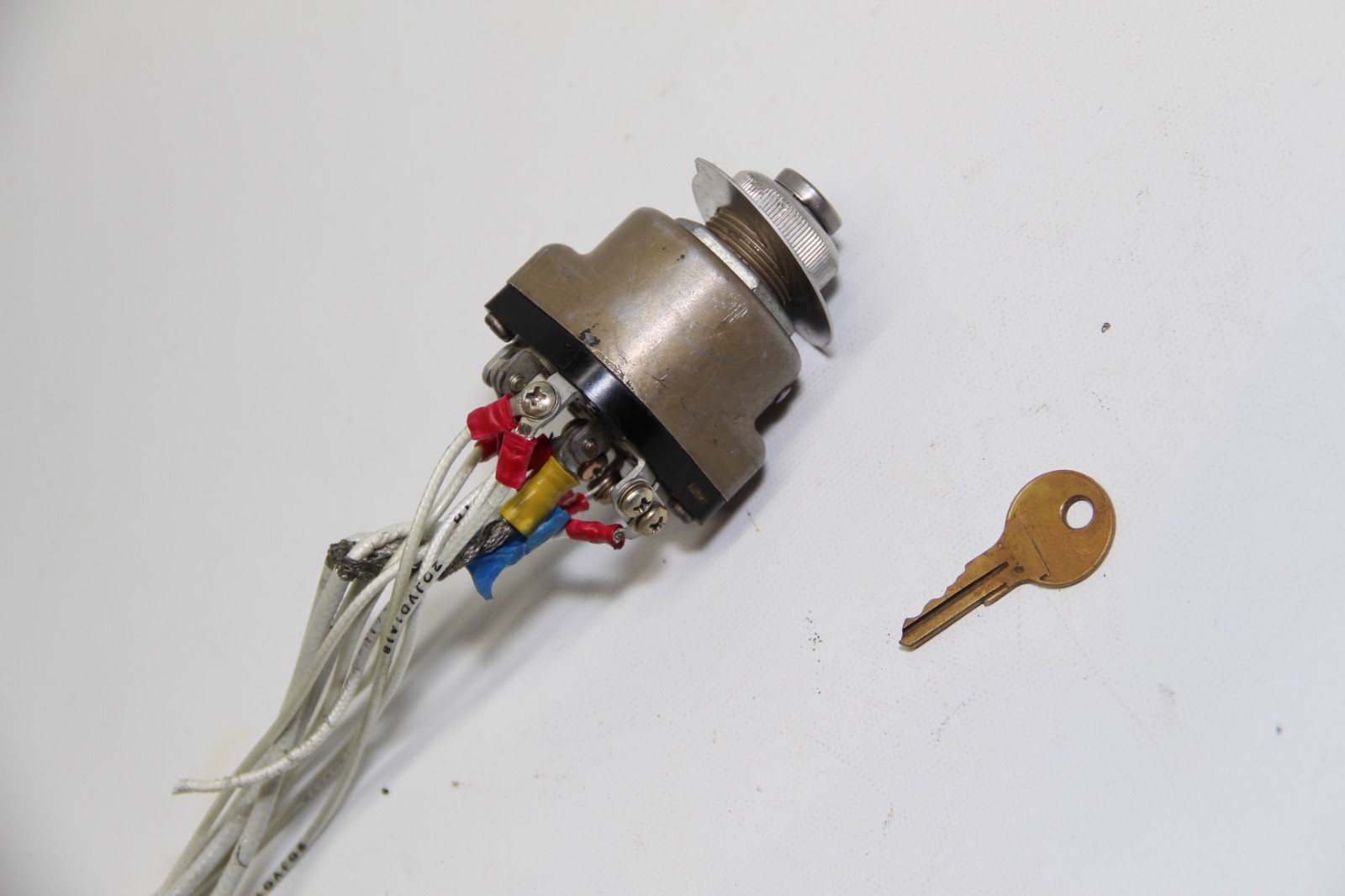 Bendix Ignition Switch & Key, P/N: 10-357200-1C