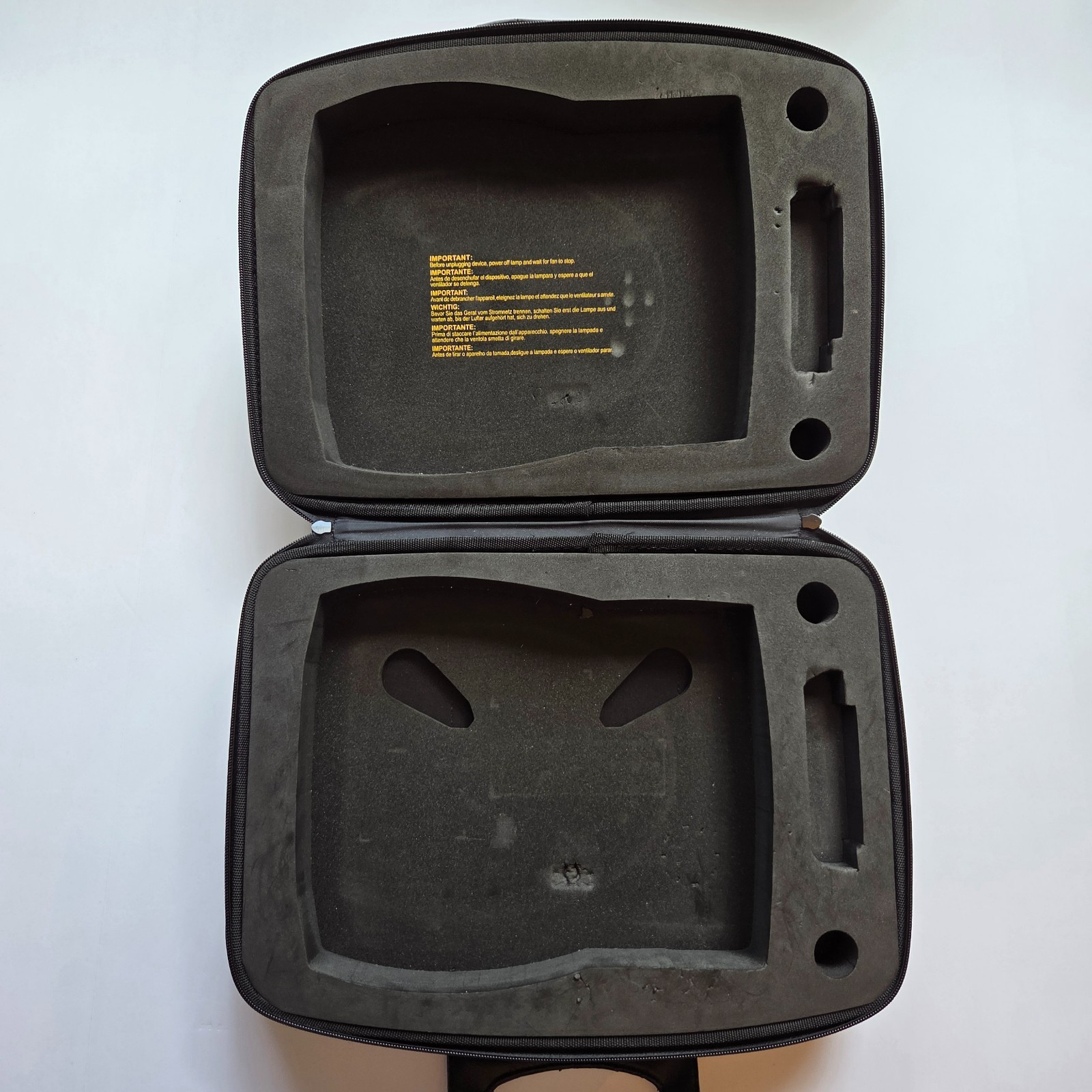 Dell 2100MP DLP Front Projector with Case Remote Cables
