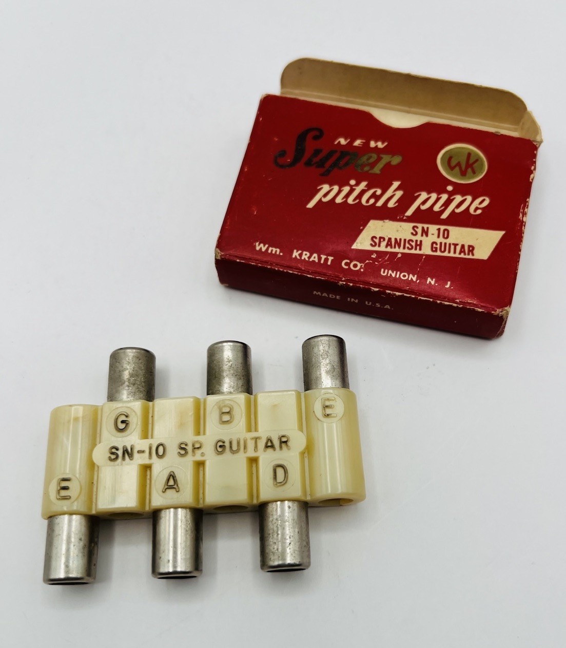 VTG Super Pitch Pipe SN-10 Spanish Guitar Wm Kratt Co made in USA Original Box 2
