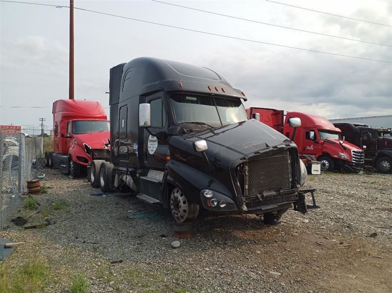 Freightliner Cascadia Left Lower Sleeper Fairing, 16x64 (9776988