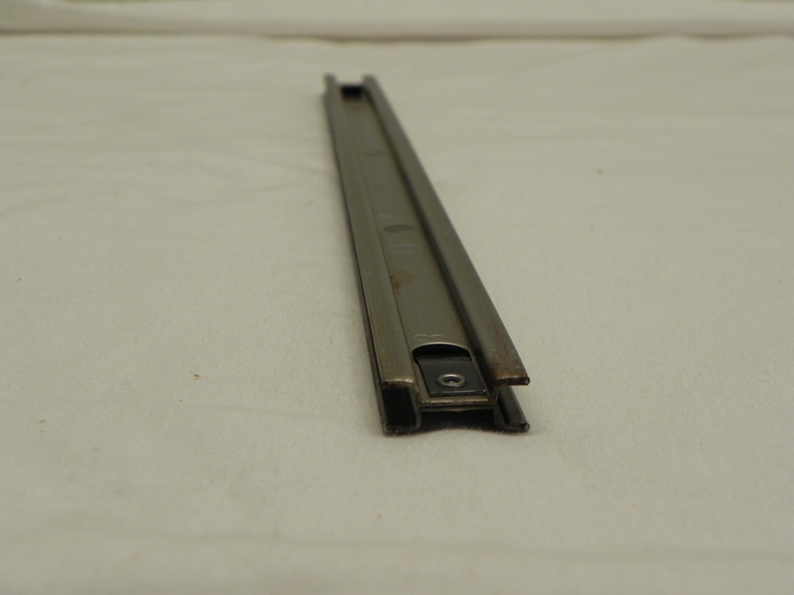 Snap-on KRA59 Flip Top Chest Small Drawer Friction Drawer Slide 8-257 13'' Long