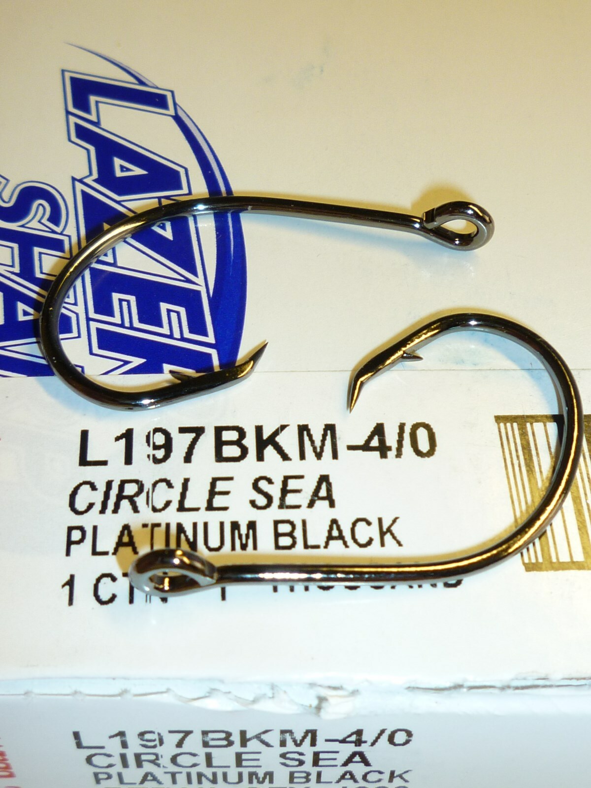 (100) Eagle Claw Lazer Circle Sea hooks (Size 4/0) Black (L197BK) BULK