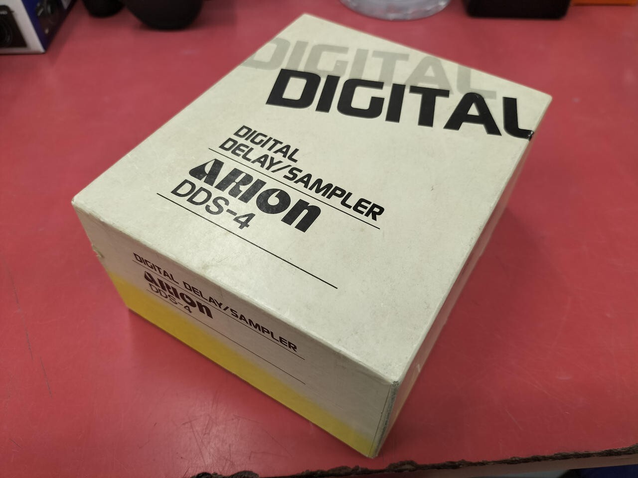 ARION DDS-4 Digital Delay Sampler Guitar Effects Pedal Made in Japan
