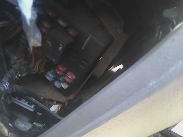 AVALNCH15 2005 Fuse Box Cabin 6527