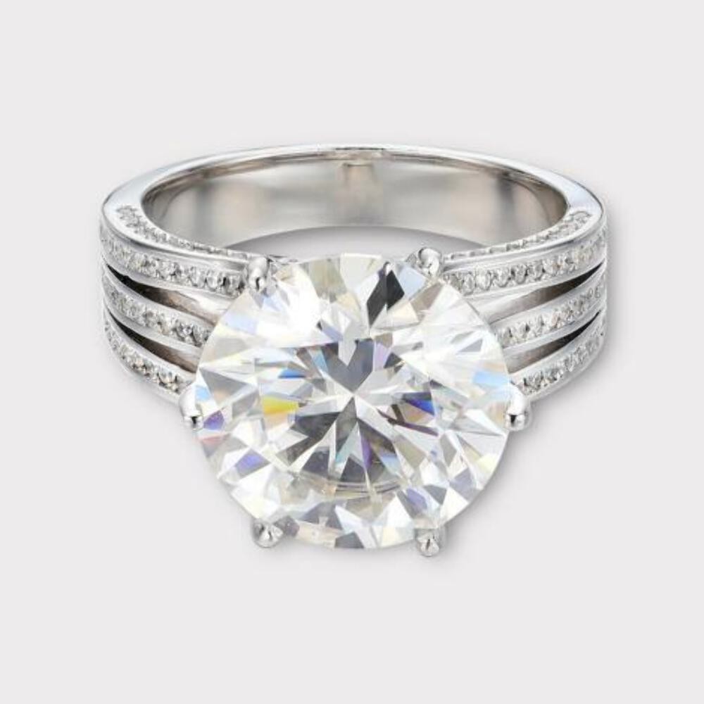 10 CT Moissanite Ring