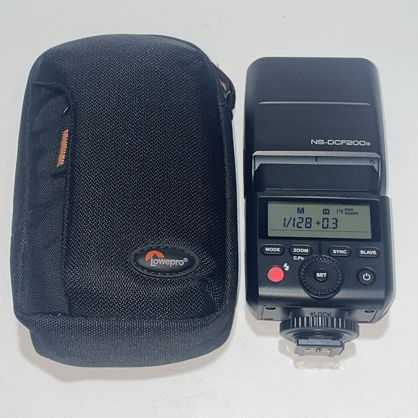 Insignia NS-DCF200 C Flash DSLR Camera Tested W/ Case Pre Owned