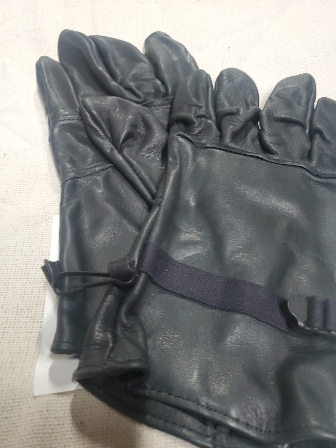 Bin Light Duty Black Leather D3A Gloves USGI Size 4 ( Medium)  NOS