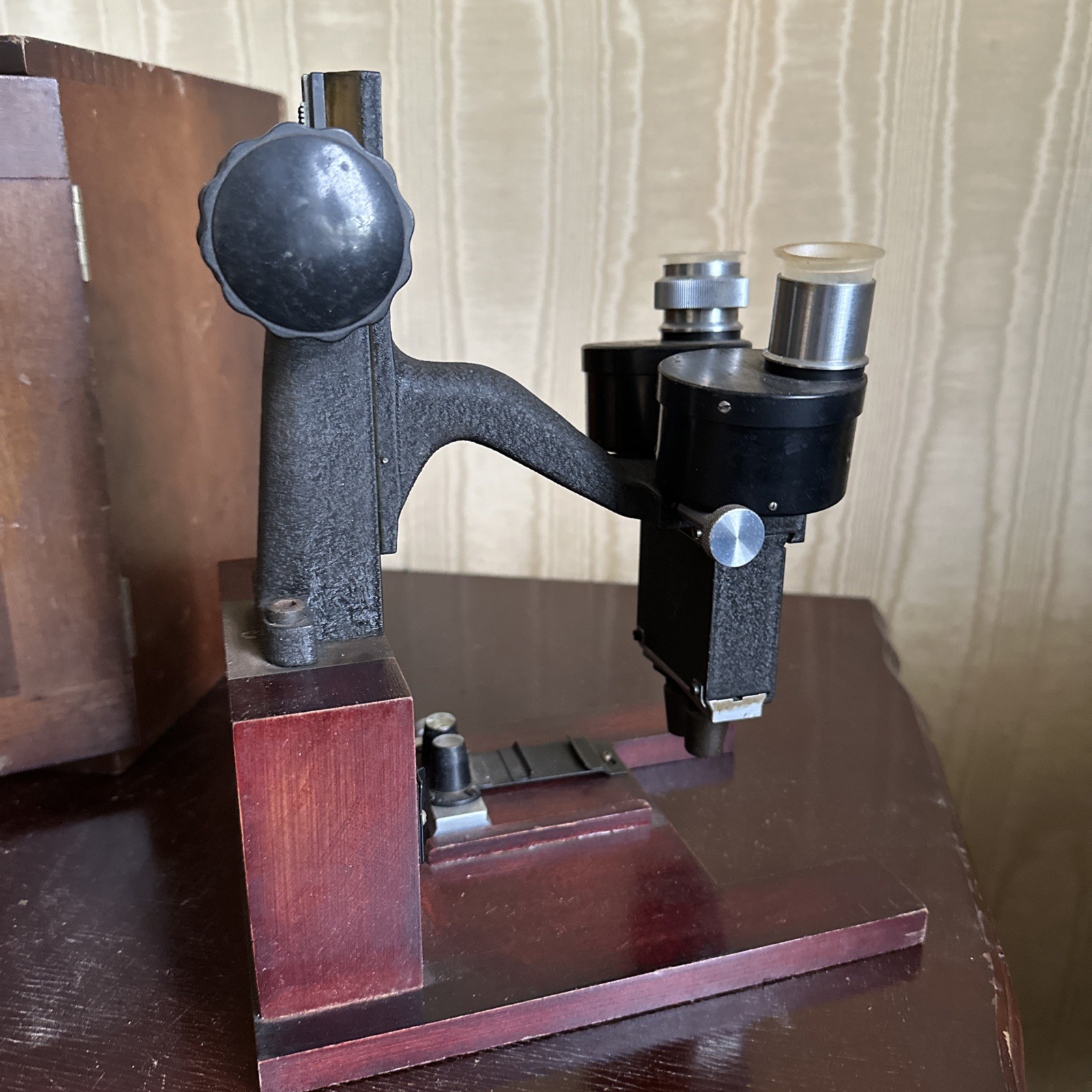 Vintage Bausch & Lomb LL270 Microscope With Custom Case