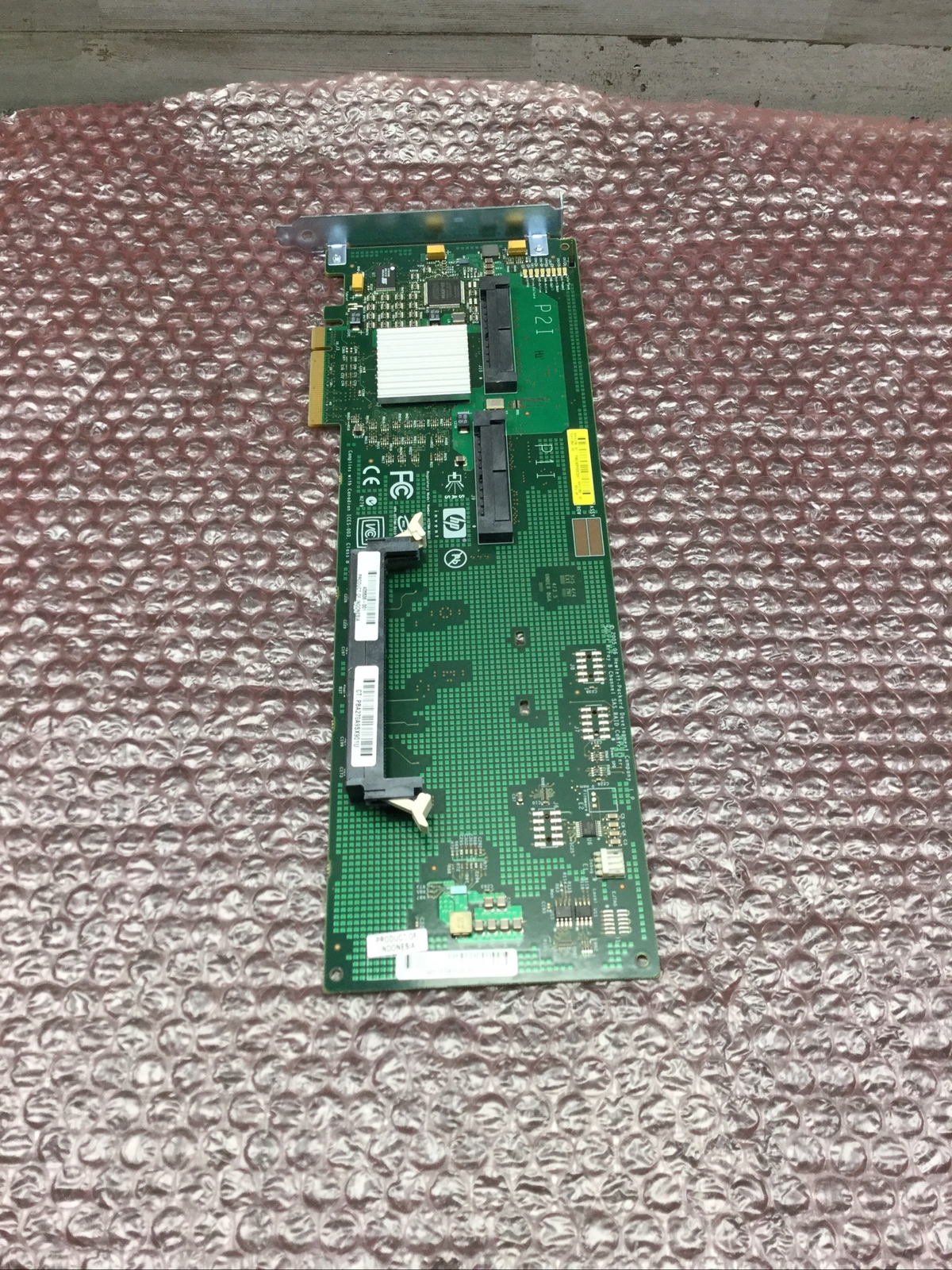 Used 412799-001 HP Smart Array E200 PCI-e 8-Port SCSI-SAS Controller Card