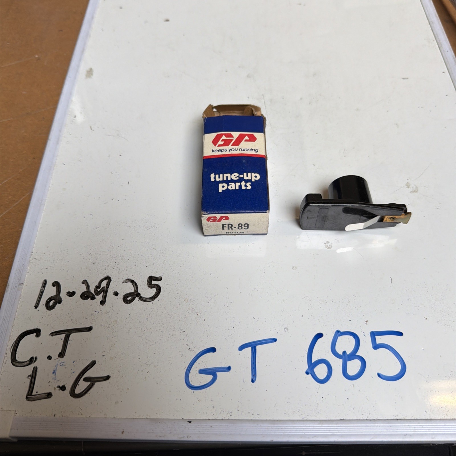 Genuine Guaranteed Parts FR-89 Ignition Rotor Vintage NOS In Original Box