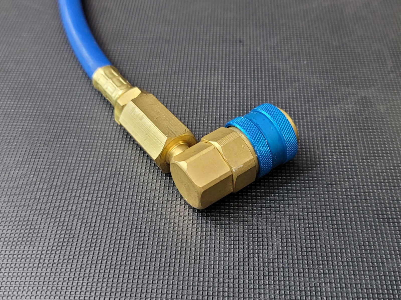 BRIGHT SOLUTIONS A/C LEAK DETECTIVE