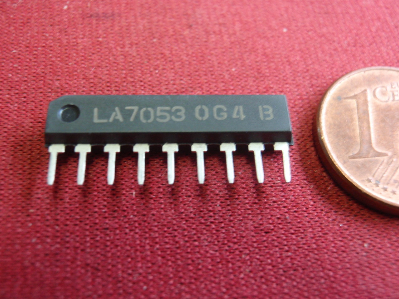 2x IC MODULE LA7053 No China Copies, Top Stamps Only 23041-64/121/122