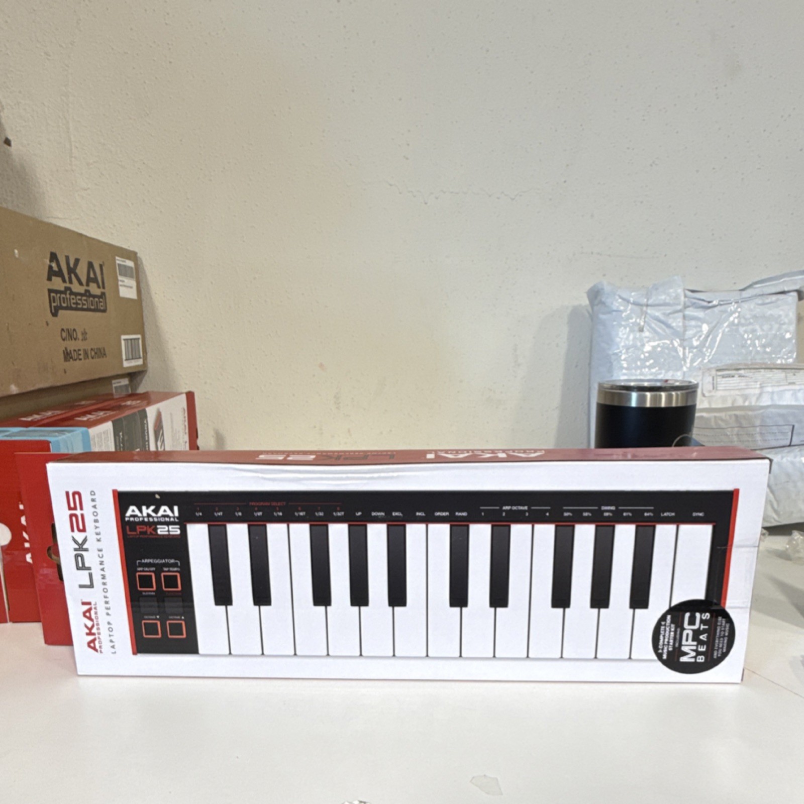 Akai LPK25 MIDI Keyboard Controller 25 Keys USB Arpeggiator Software Included