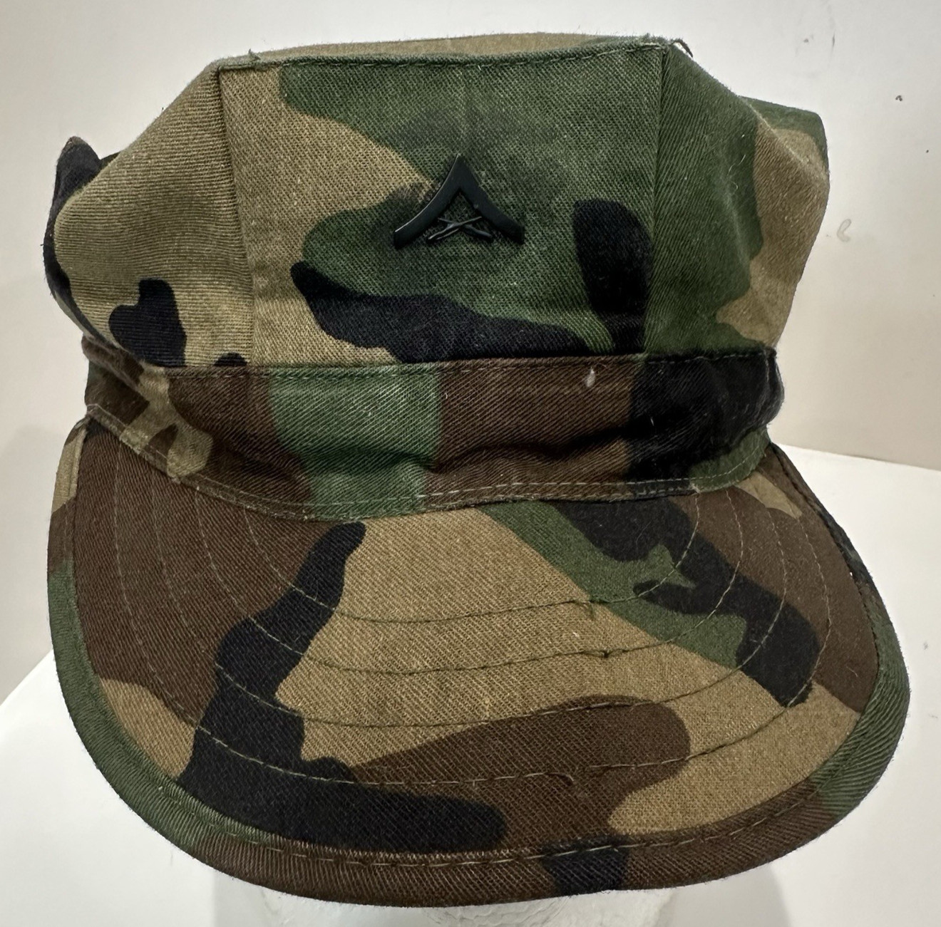 Military Issue Cap Hat  Sz. Med Utility Woodland Camo Type I Insignia 1981 As Is