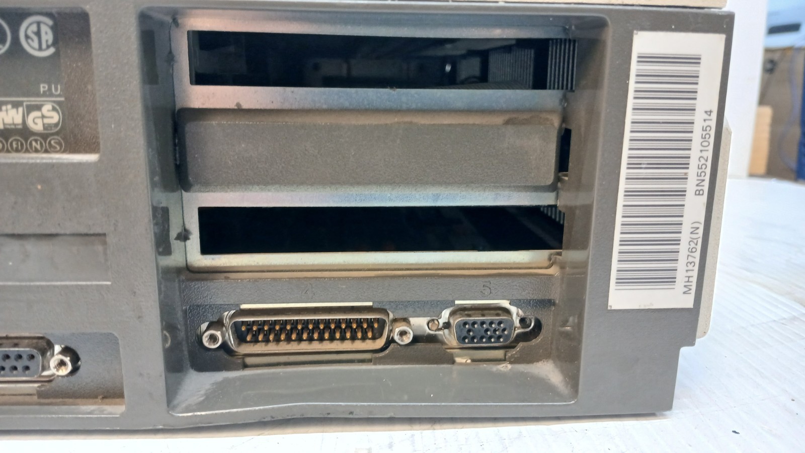 Vintage IBM Personal System/2 Model 30 8530-002 *POWERS ON* *UNTESTED* *READ!*