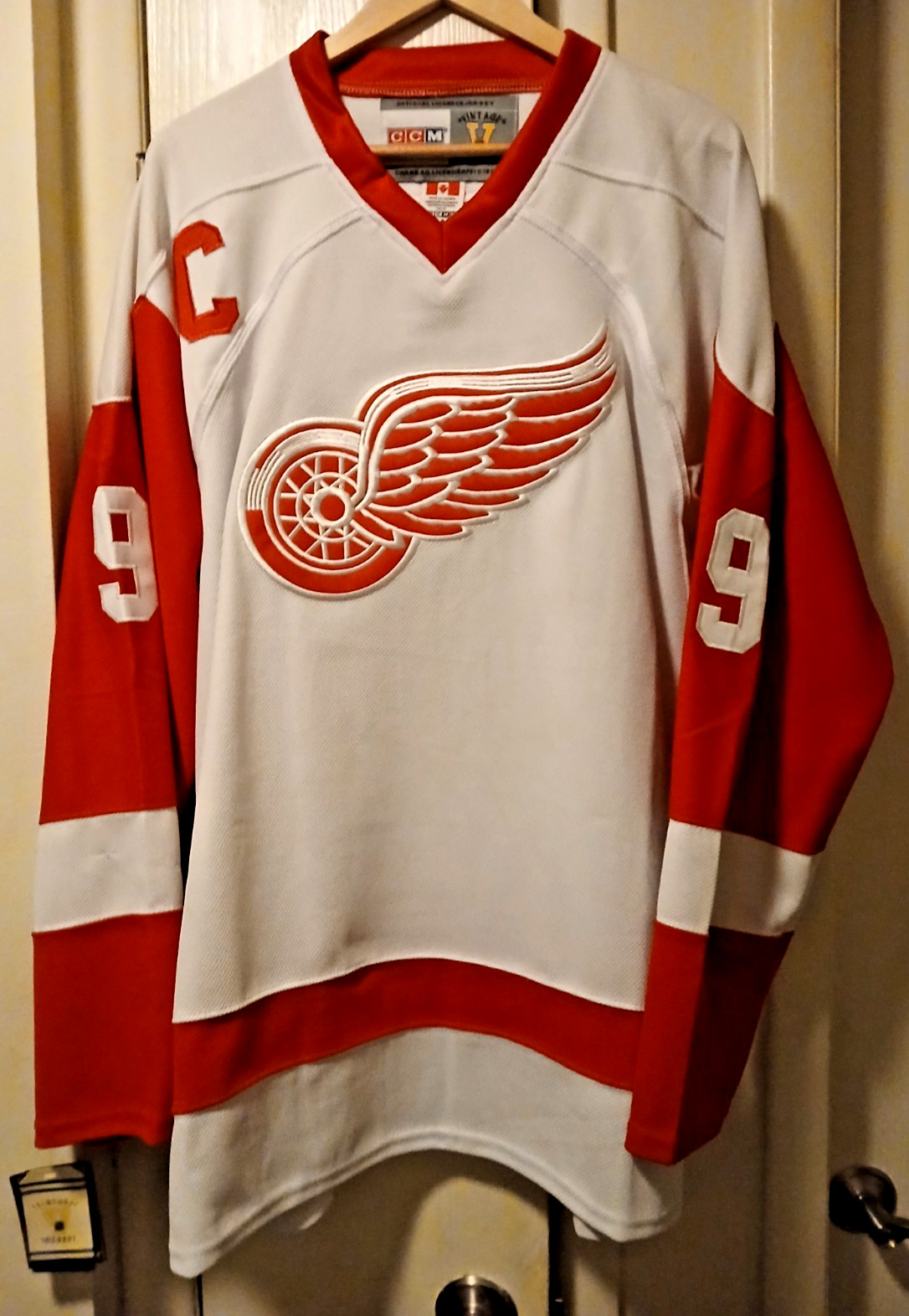 CCM Detroit Redwings Gordie Howe Hockey Jersey 54 NEW
