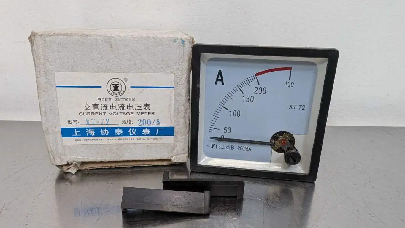 XIE TAI XT-72 AC Current Voltage Meter 66mm x 66mm ID 0-200VAC 5A