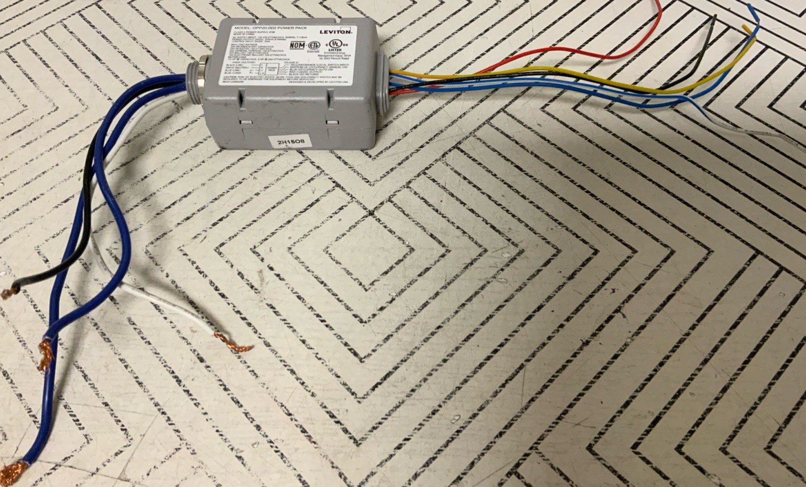 ➿ Leviton OPP20-D2 Power Pack  24VDC, Gray