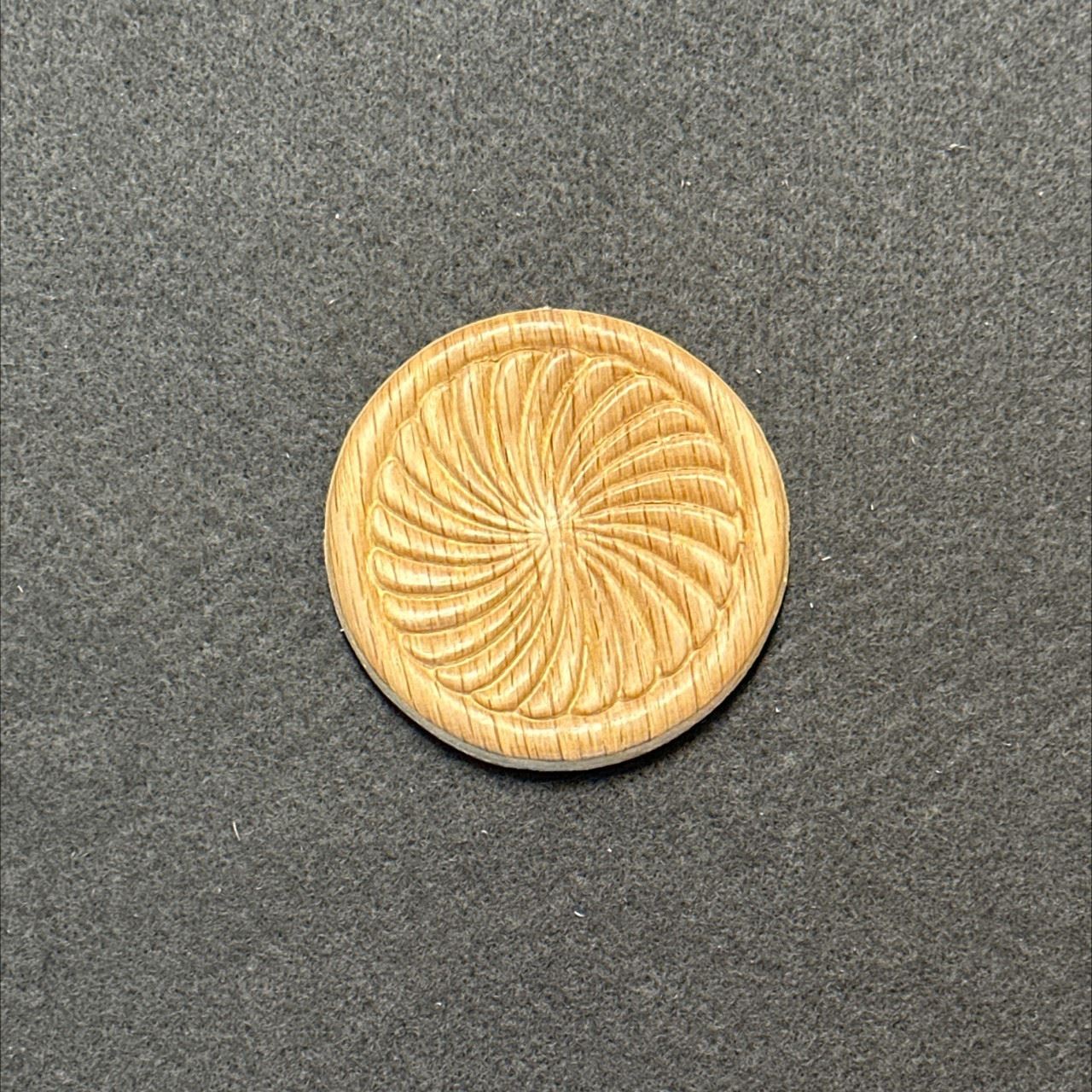 2-5/8" Swirled Oak Wood Medallion
