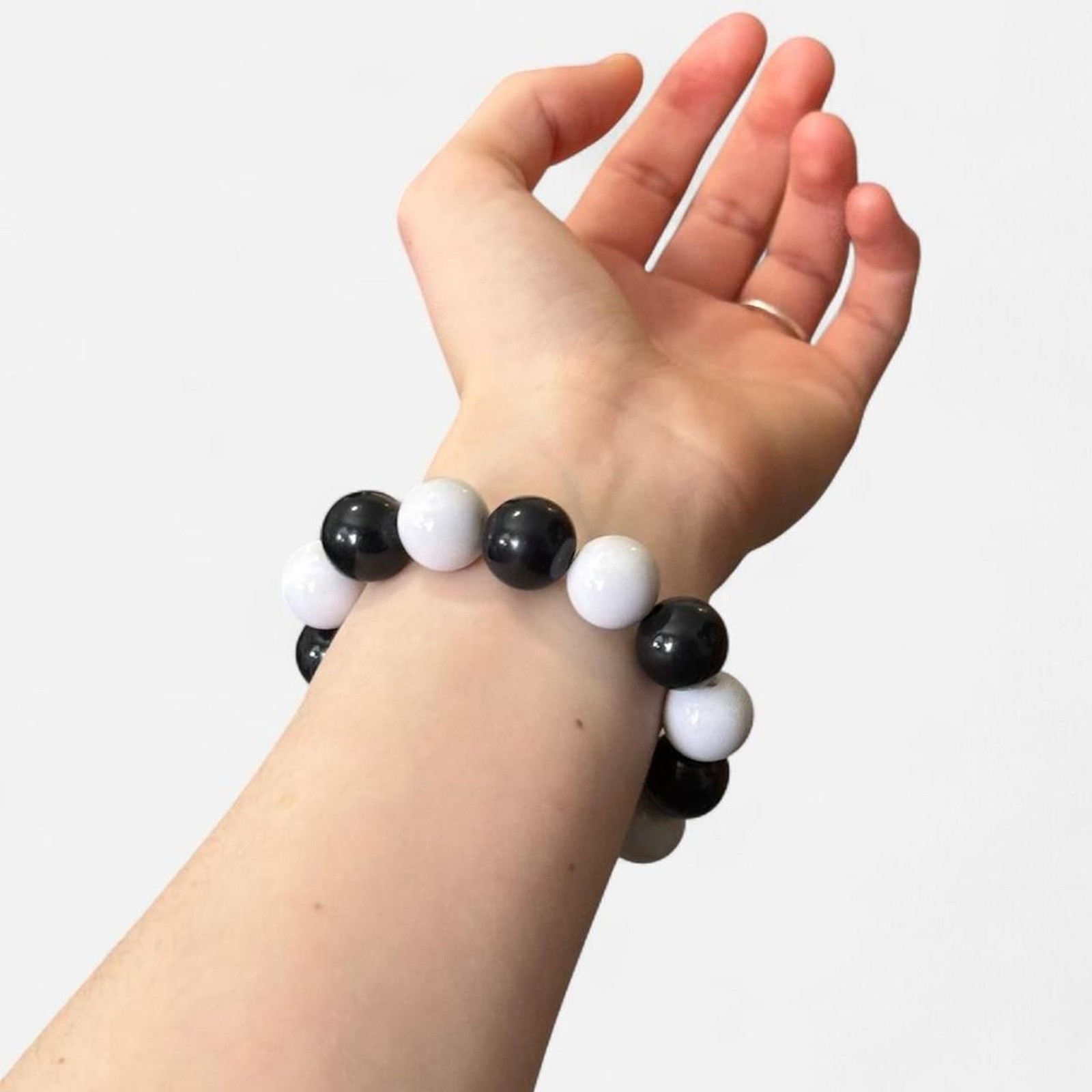 Black & White Bulky Bead Bracelet