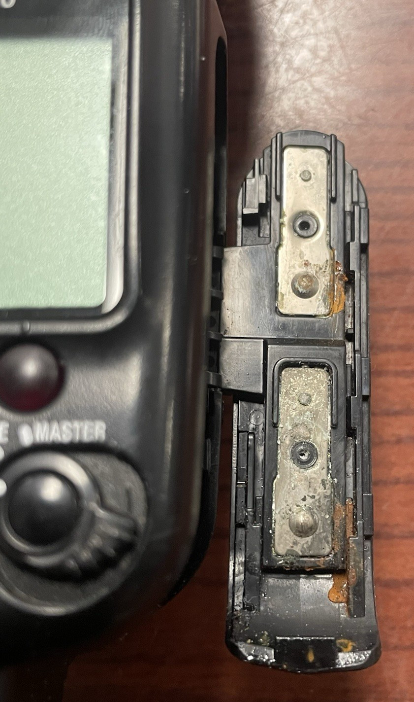 Nikon Speedlight SB-900 FOR PARTS