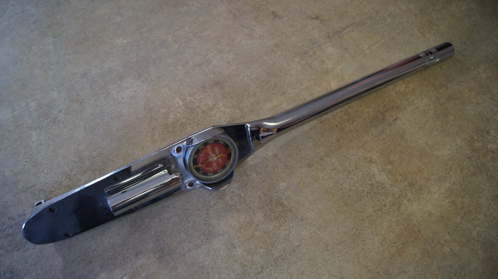 Vintage Snap-On Torq Meter 250 ft pound Torq Wrench 21 inch  length 1/2 dr