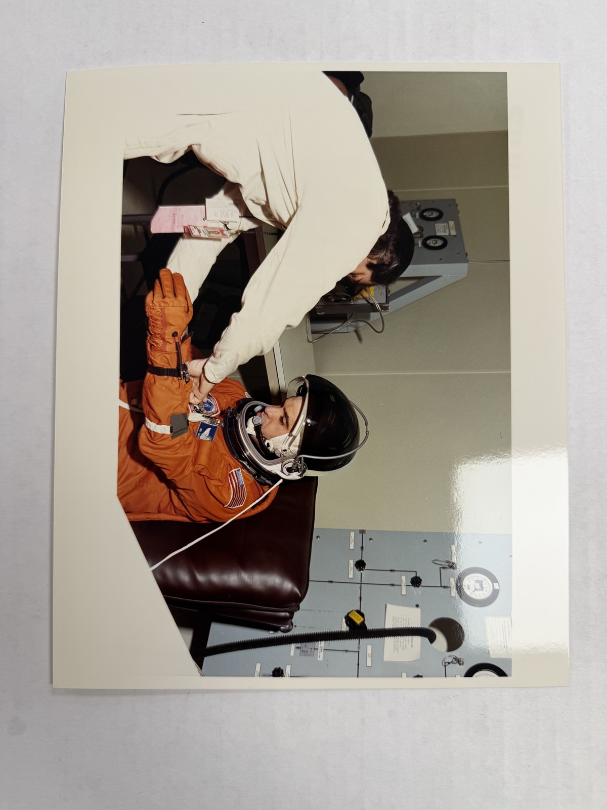 NASA STS-40 Sid Gutierrez Heads to Shuttle Columbia Press Photo
