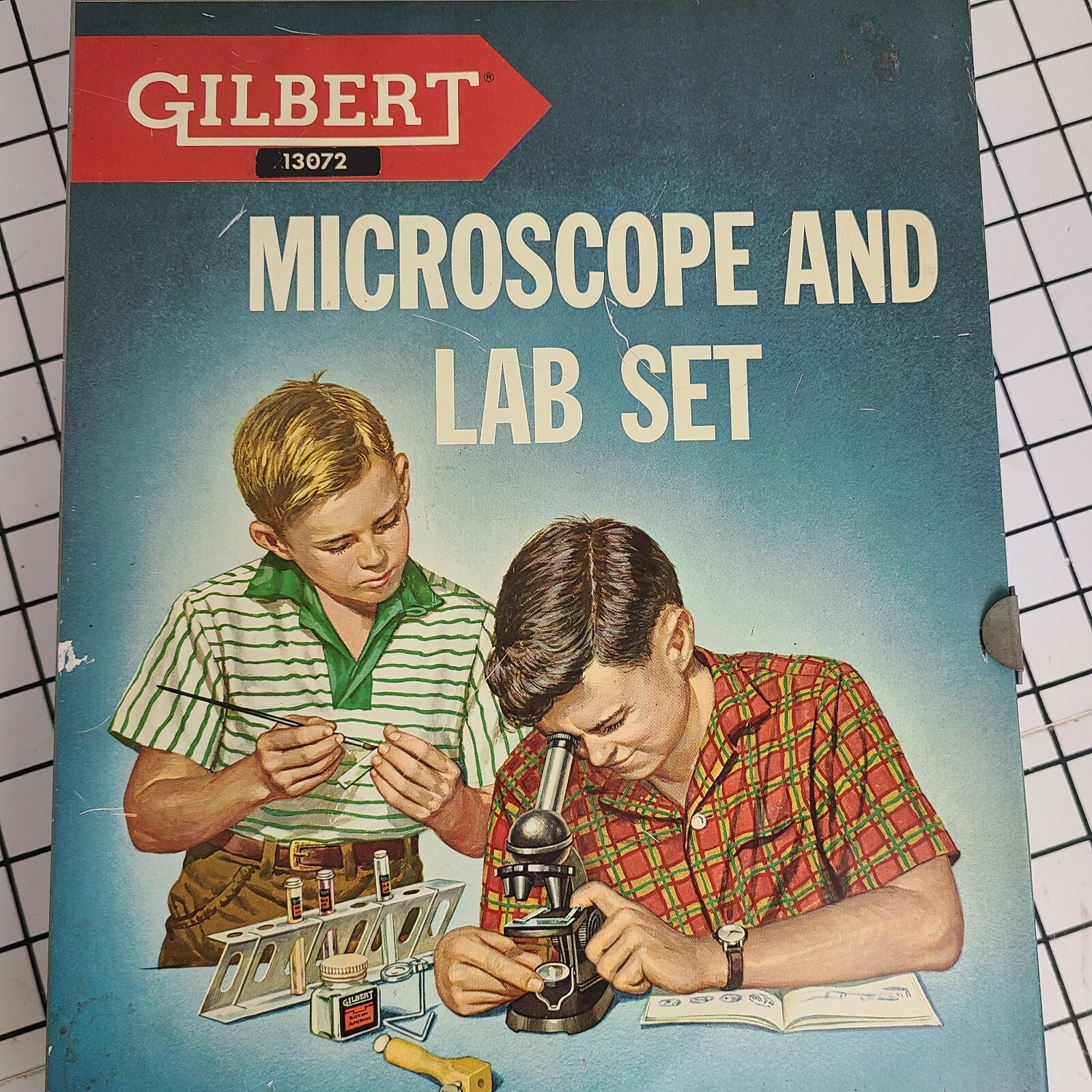 VINTAGE 1959 Gilbert Microscope And Lab Kit #13072 METAL BOX ONLY Good Condition