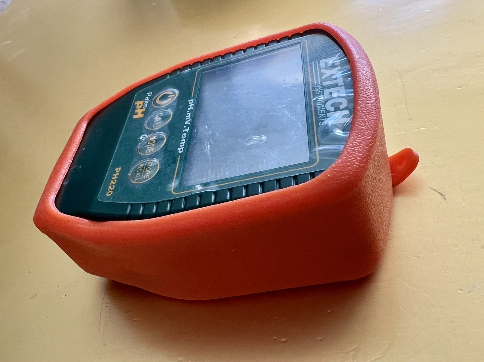 Extech PH220 Waterproof Palm pH Meter