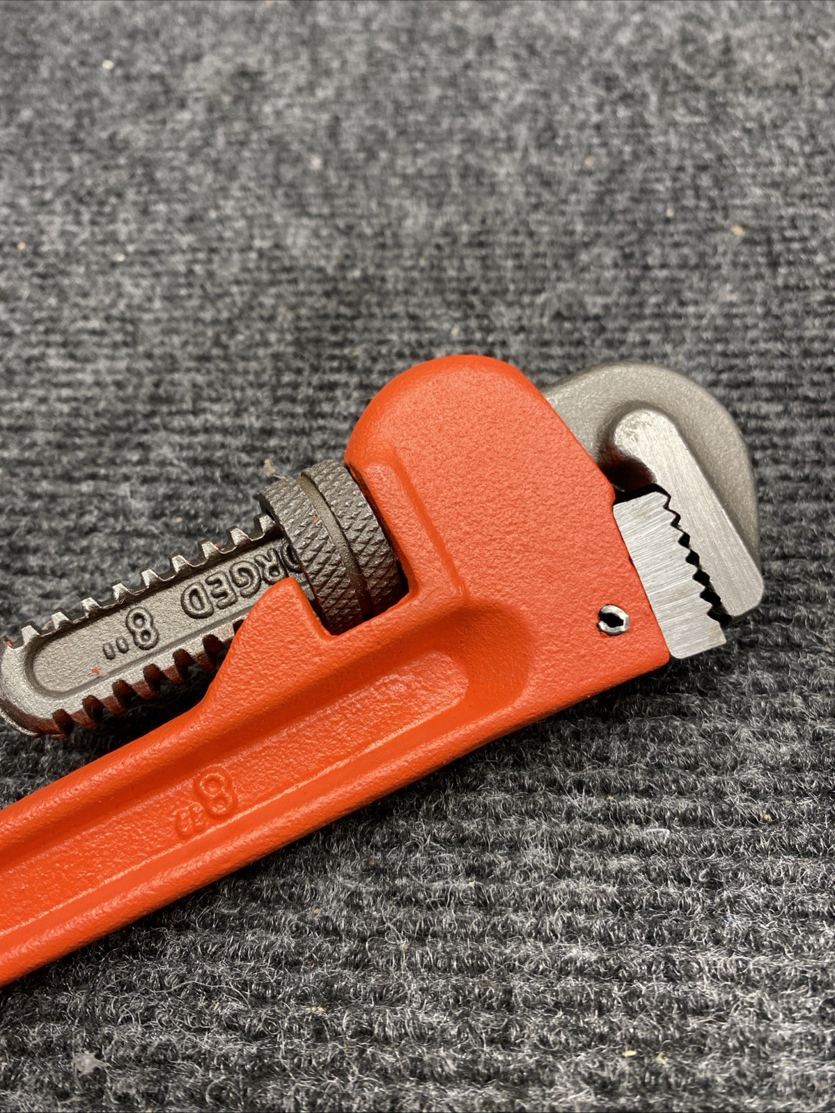 Performance Tool W1133-8B Heavy-Duty Adjustable Straight Pipe Wrench, 8-Inch