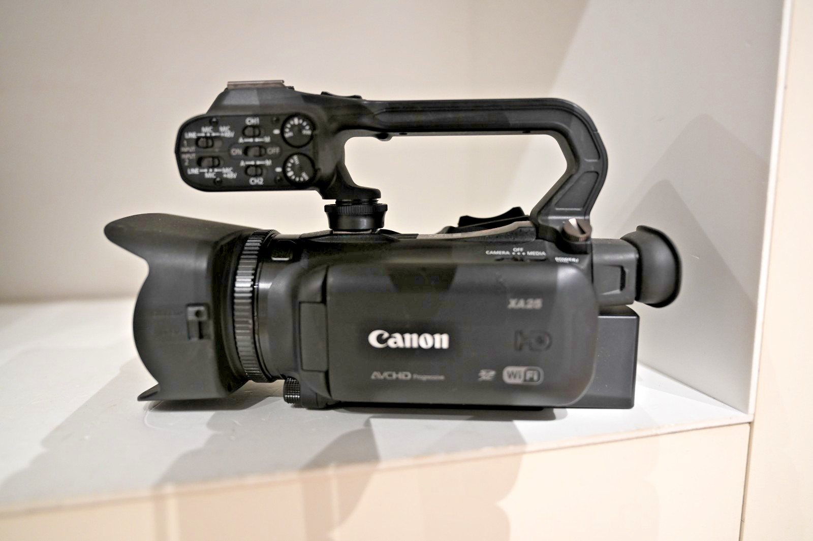 Canon XA35 Ultra HD Professional Camcorder Black DEALER EXCELLENT