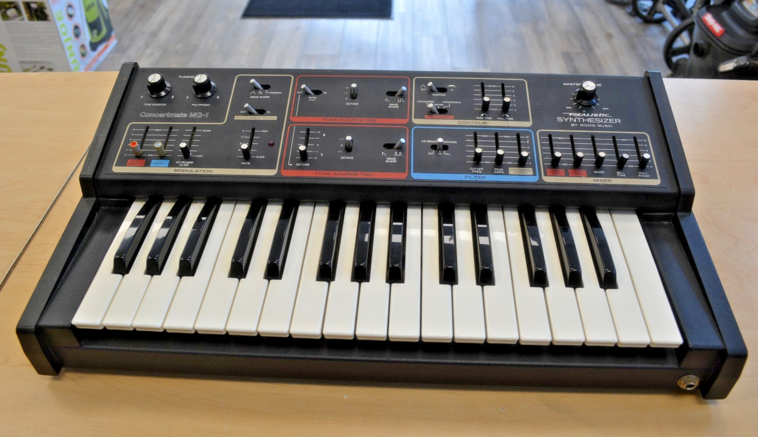 Moog Realistic Concertmate MG-1 Synthesizer *Pre-Owned* Free Shipping