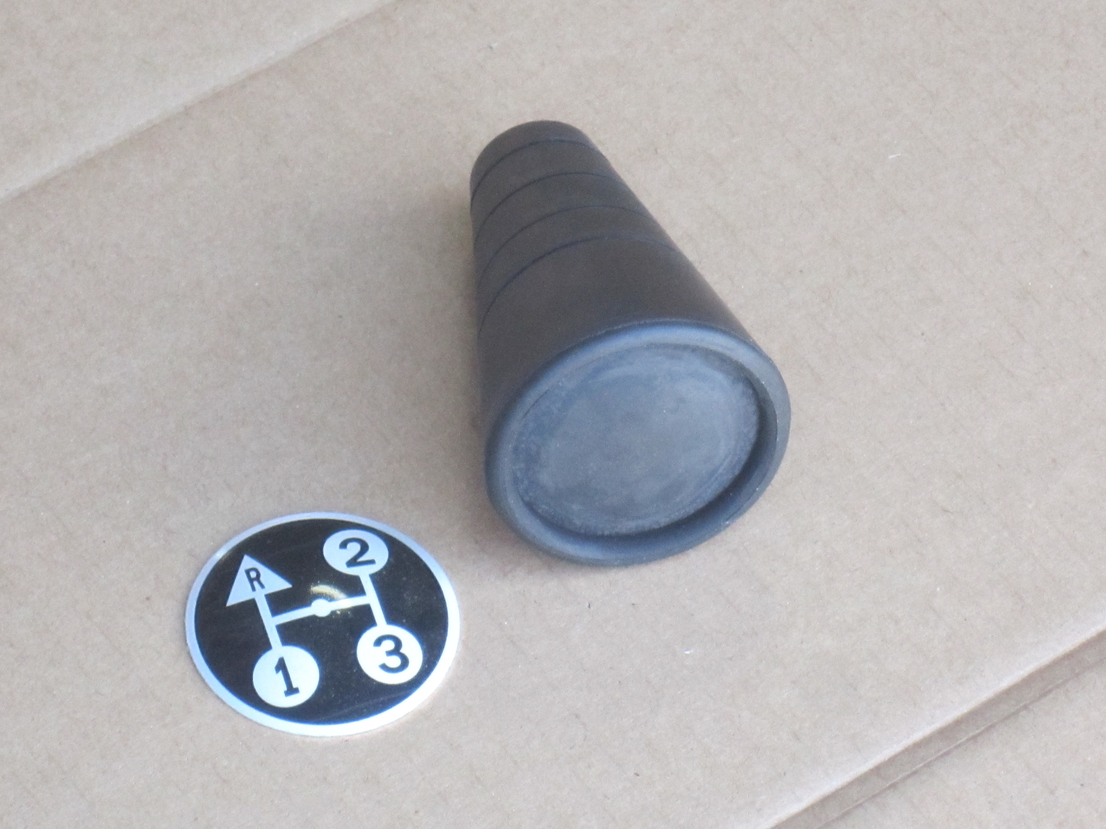 TRANSMISSION SHIFTER KNOB W/ INSERT FOR IH INTERNATIONAL TRANS CUB CADET 800 86