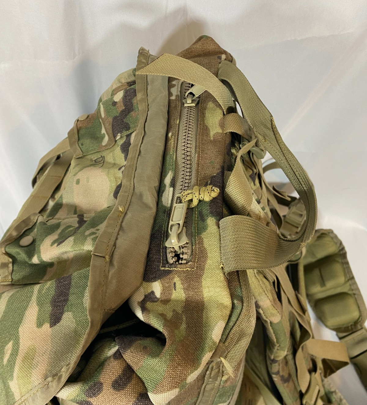 OCP MOLLE 4000 Large Rucksack Set- Set w/Straps, Frame, Pouches Very Good Cond