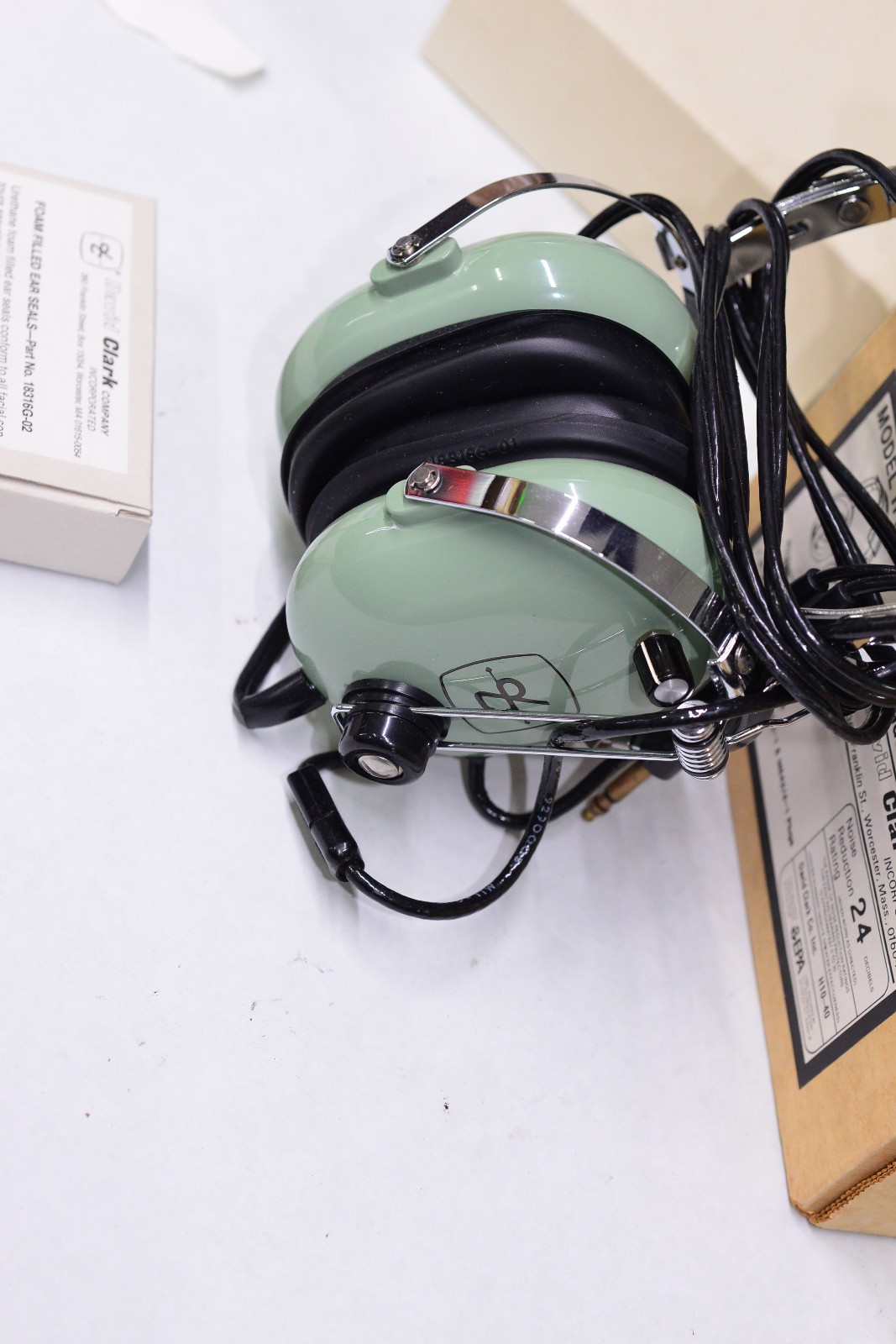DAVID CLARK Model H10-40 Aviation Headset with M4 Microphone Mint in Box