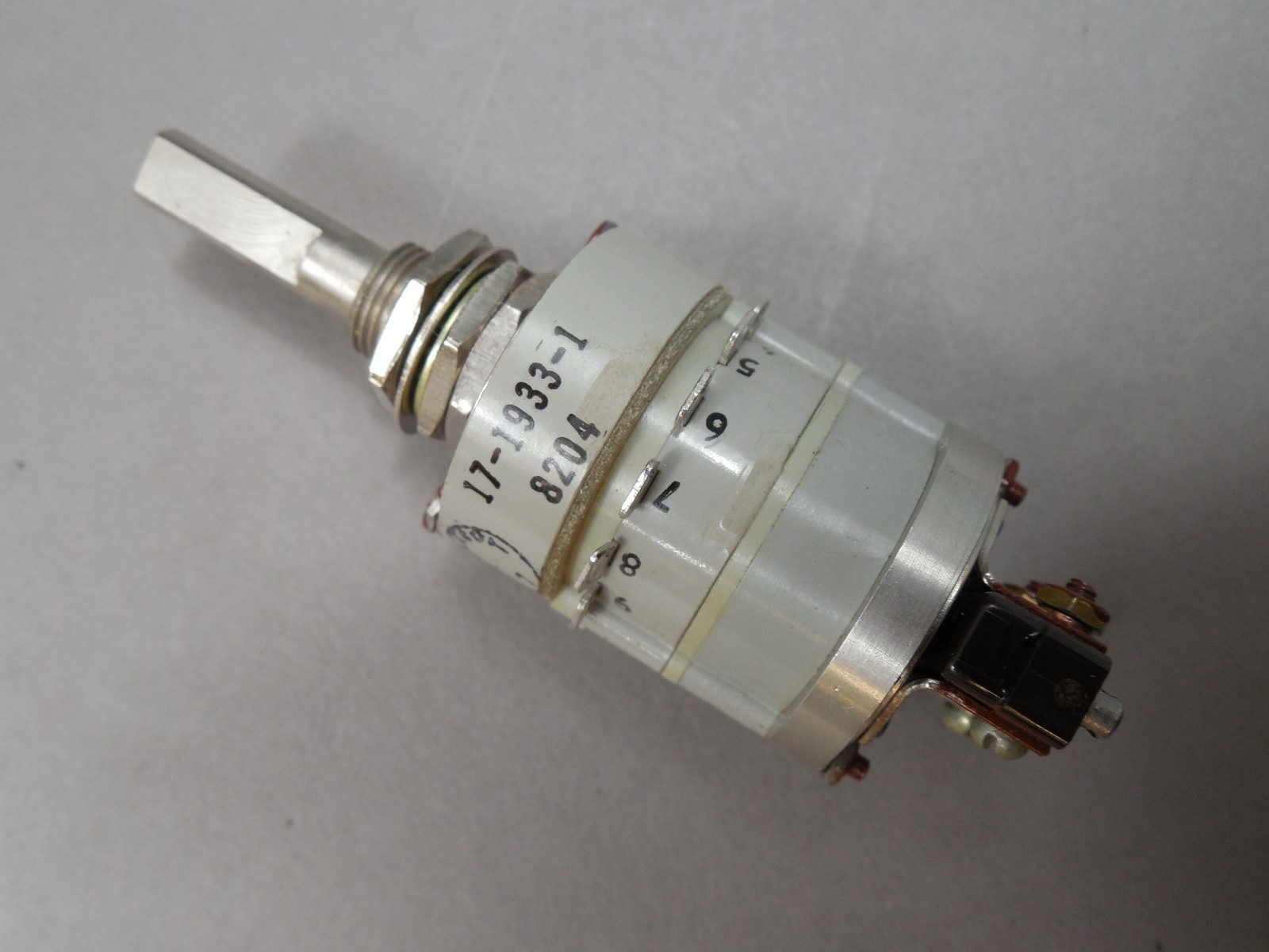 NEW - Janco 17-1933-1 Rotary Switch 1-Section 1-Pole 1-Throw 28VDC 3A