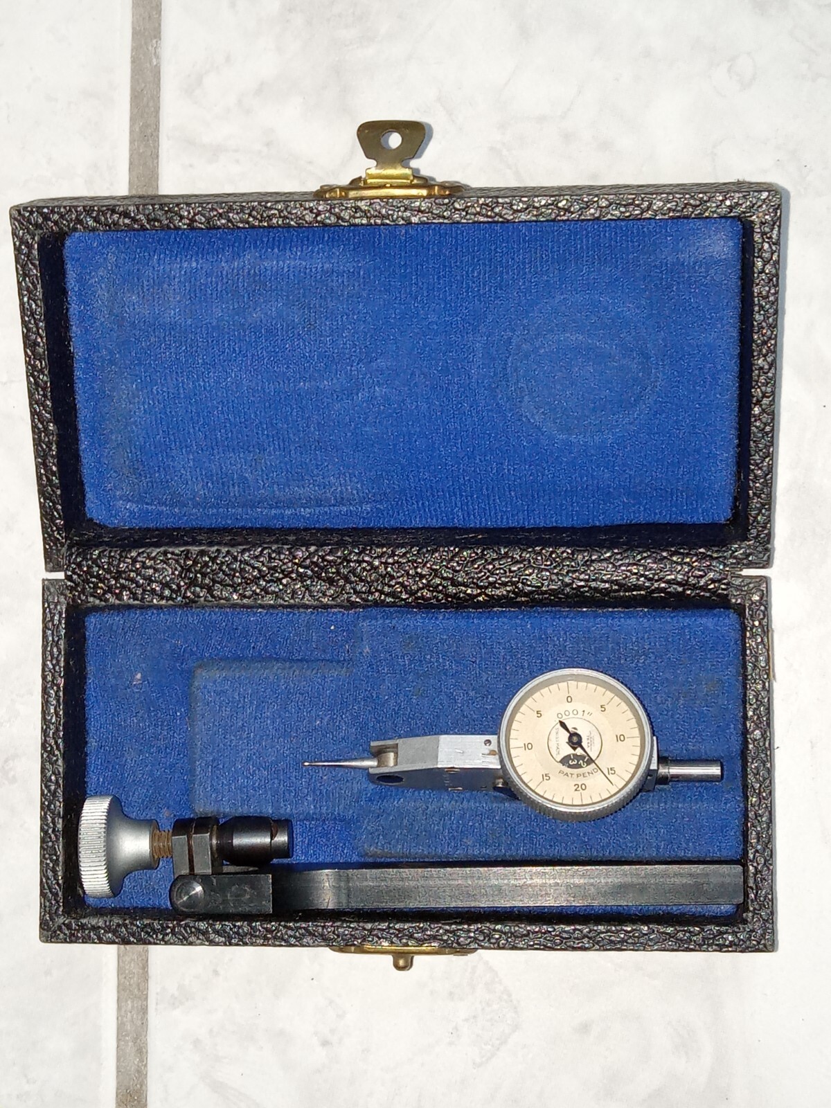 Vintage TESA .0001 Dial Indicator Swiss Made. 9295