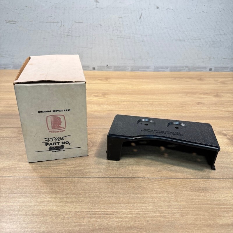 New TECUMSEH OEM NOS AIR CLEANER COVER / 35405