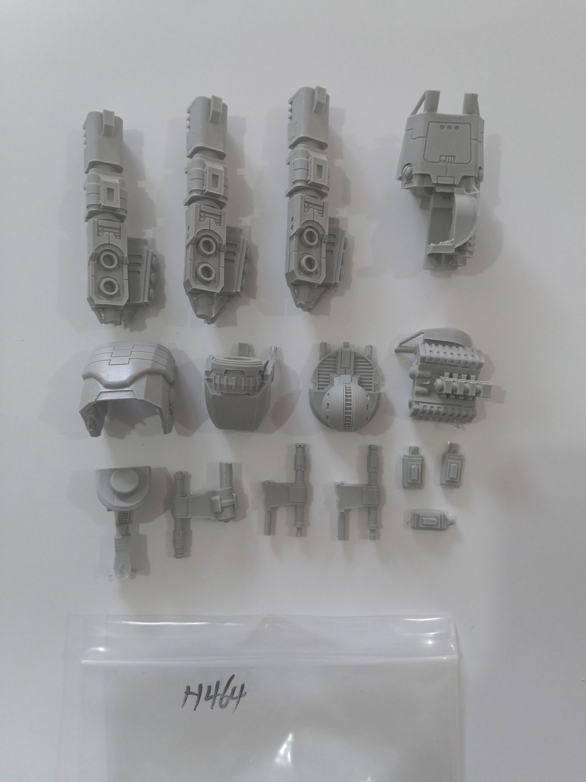 Uncolored model Tau Ta'Unar Supremacy Armour WOW